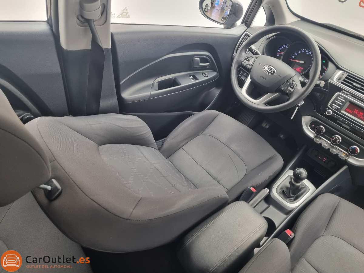 16 - Kia Rio 2015