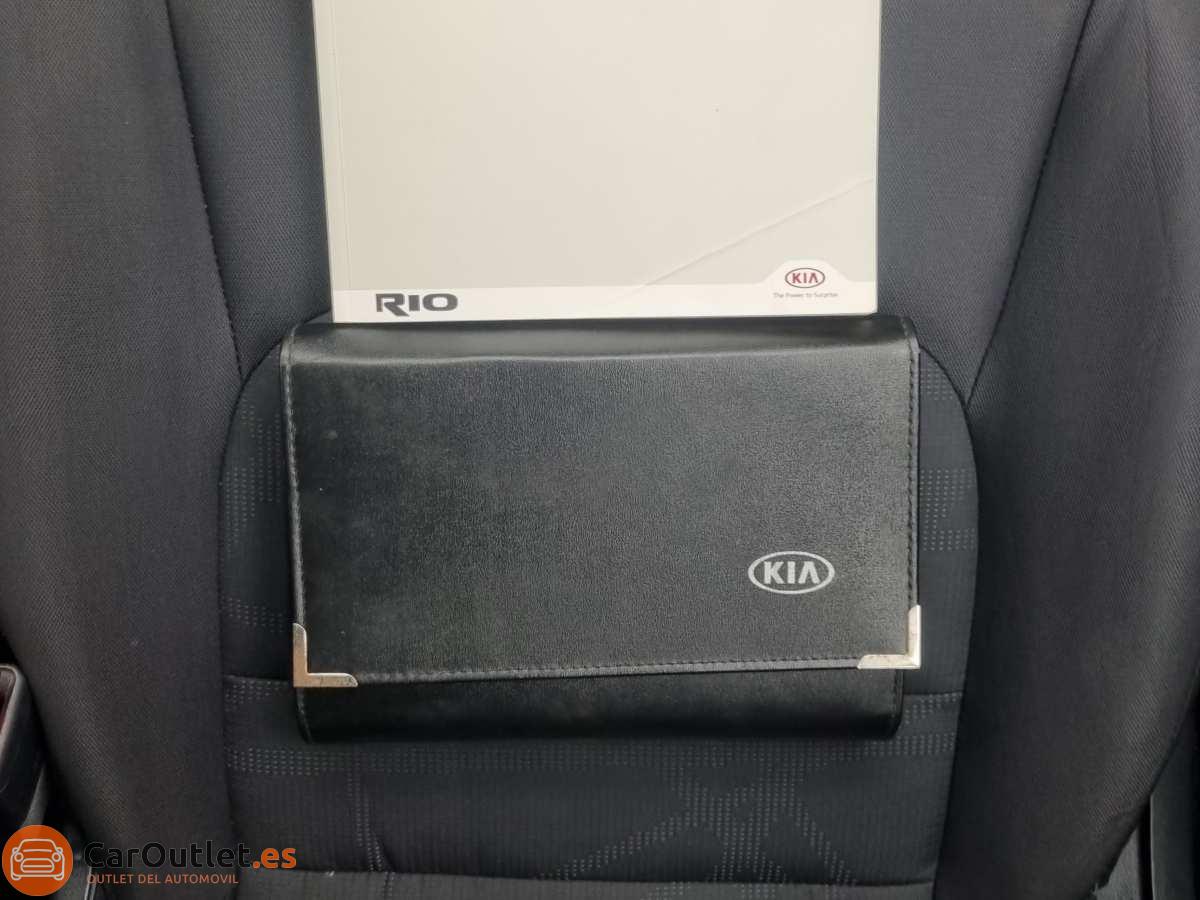 27 - Kia Rio 2015