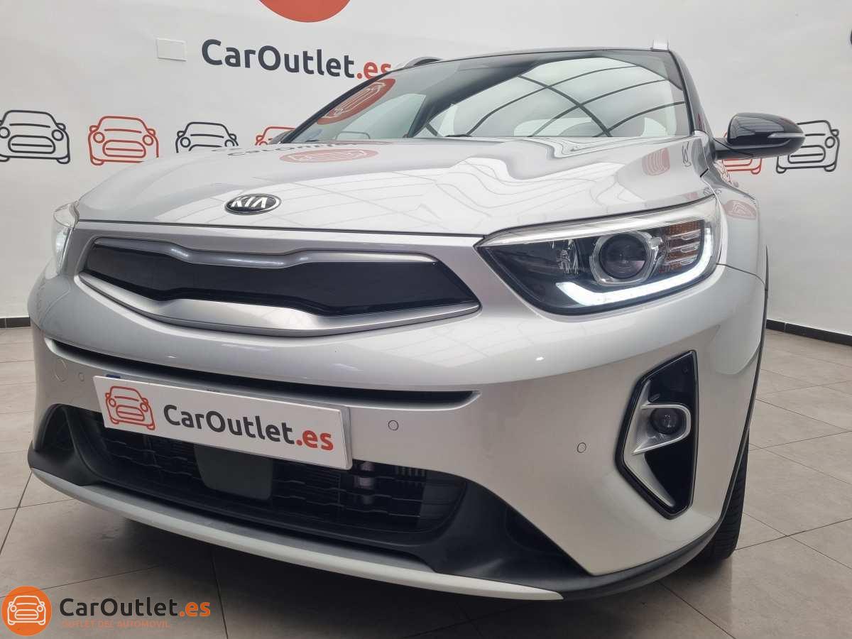 5 - Kia Stonic 2021 - AUTO