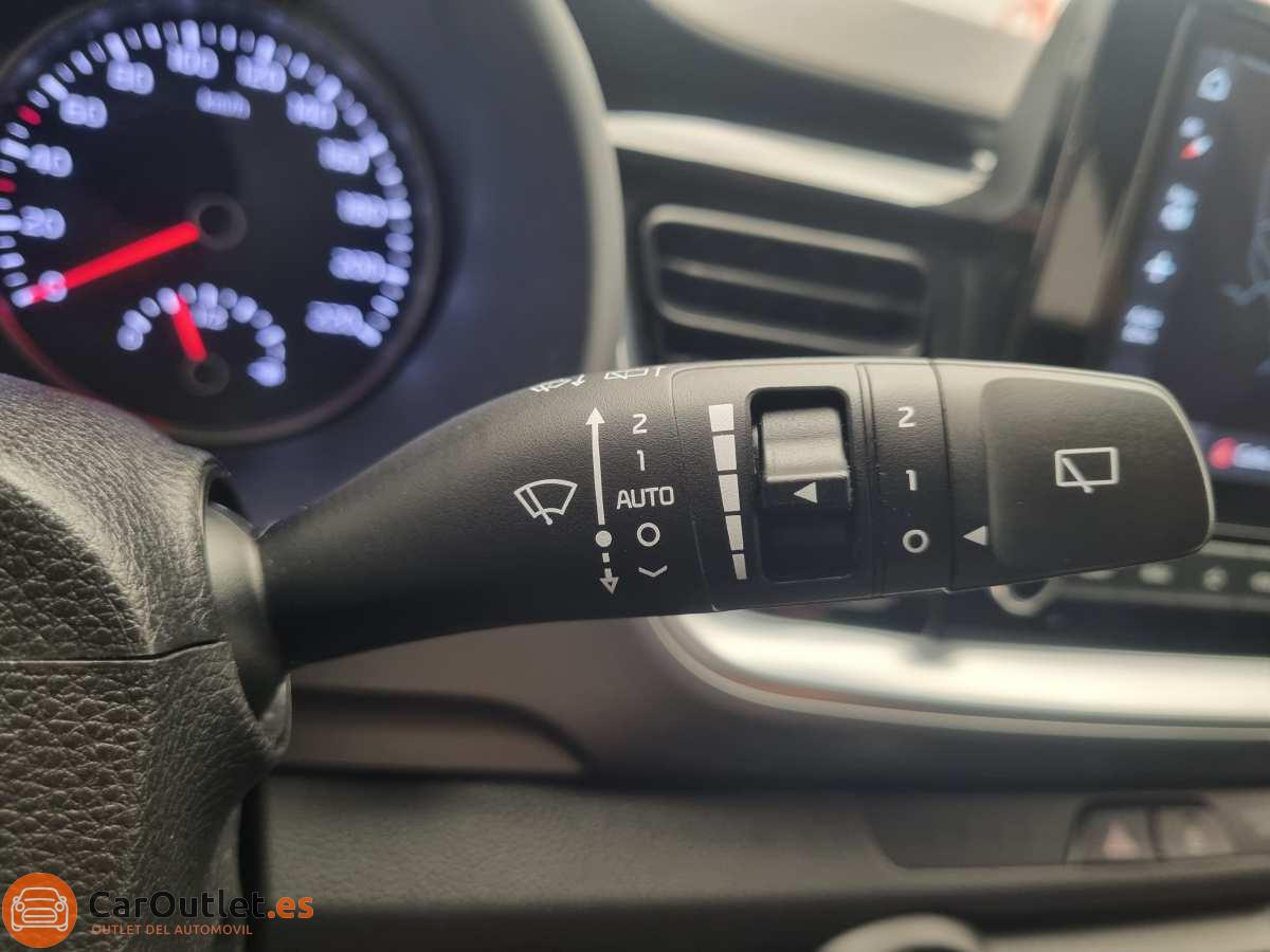 25 - Kia Stonic 2021 - AUTO