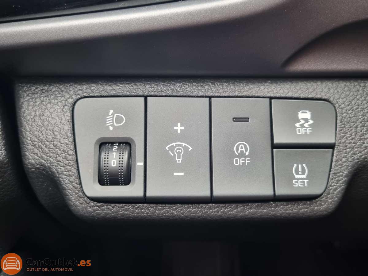 27 - Kia Stonic 2021 - AUTO