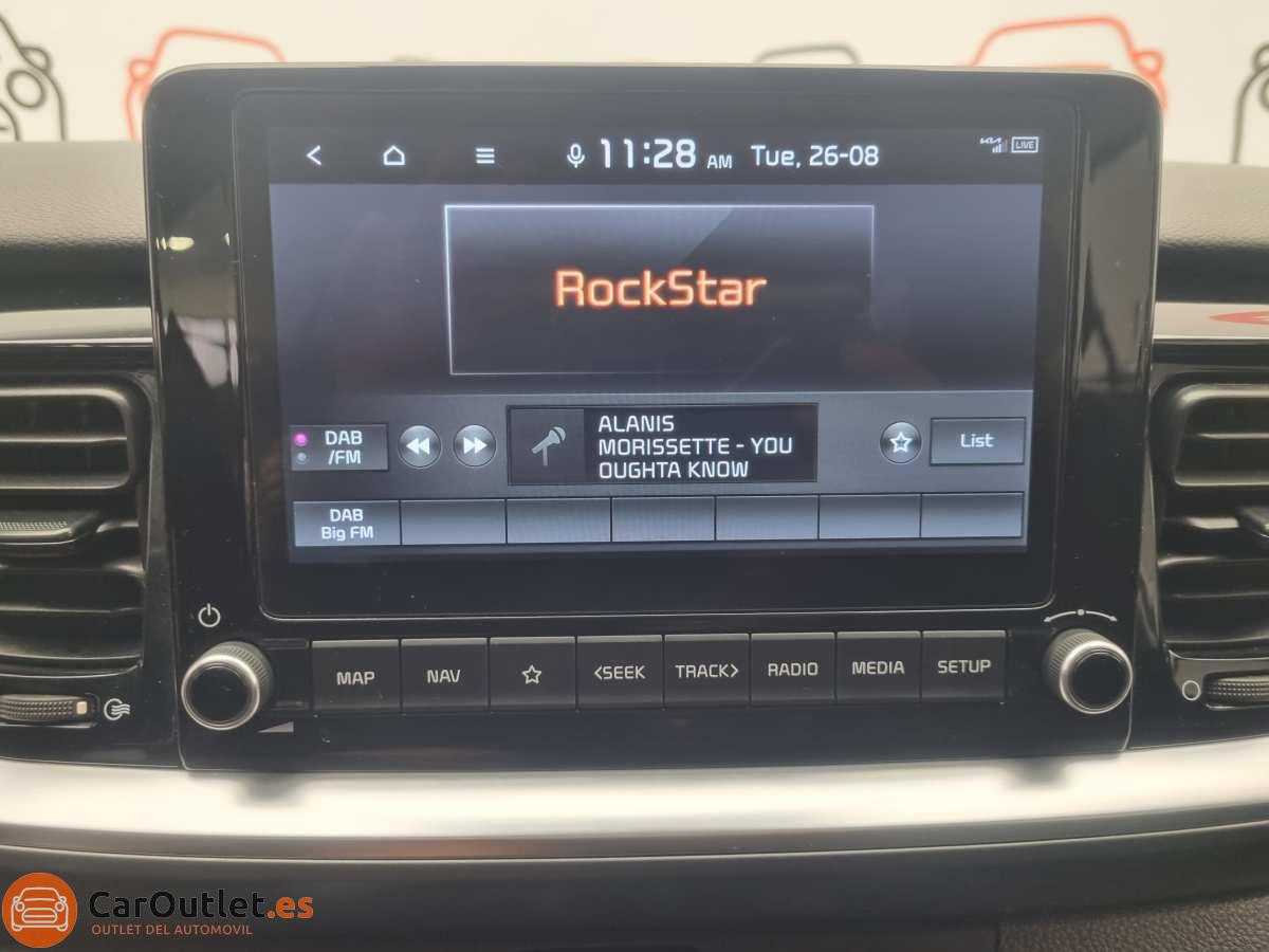 30 - Kia Stonic 2021 - AUTO