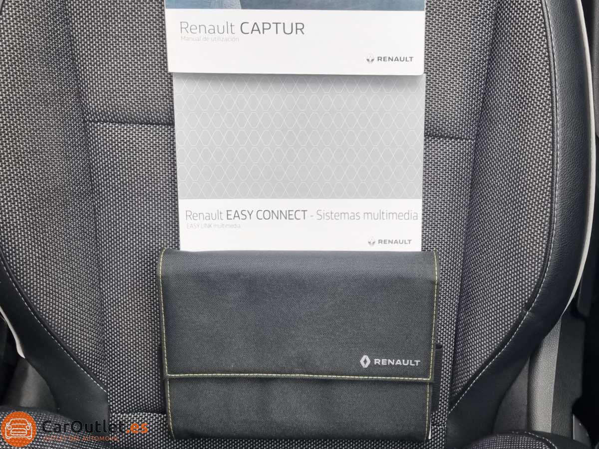32 - Renault Captur 2022 - AUTO
