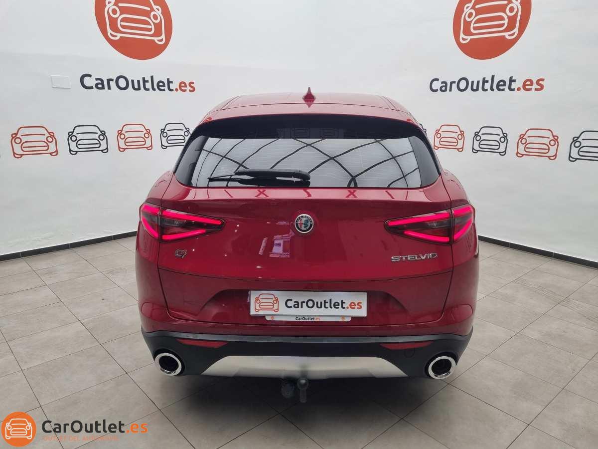 9 - Alfa Romeo Stelvio 2018 - AUTO
