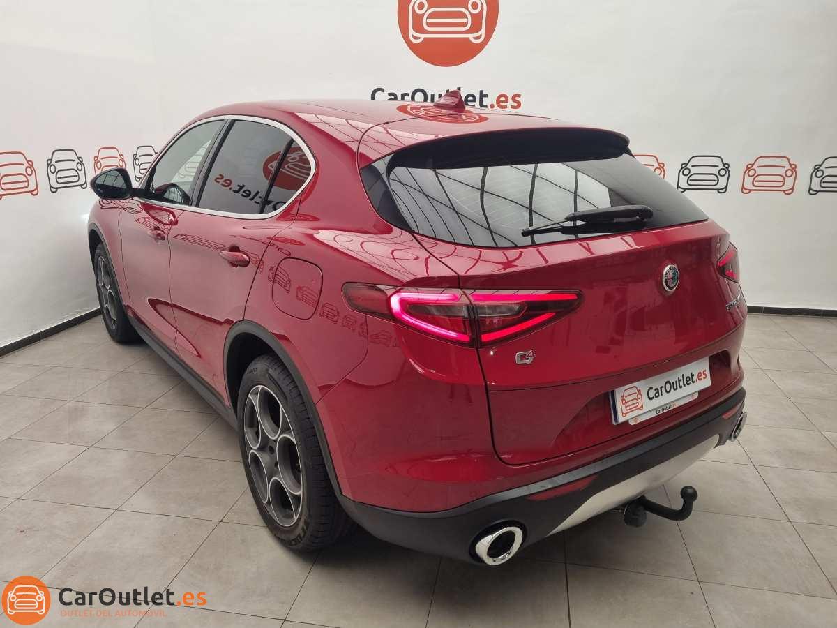 10 - Alfa Romeo Stelvio 2018 - AUTO