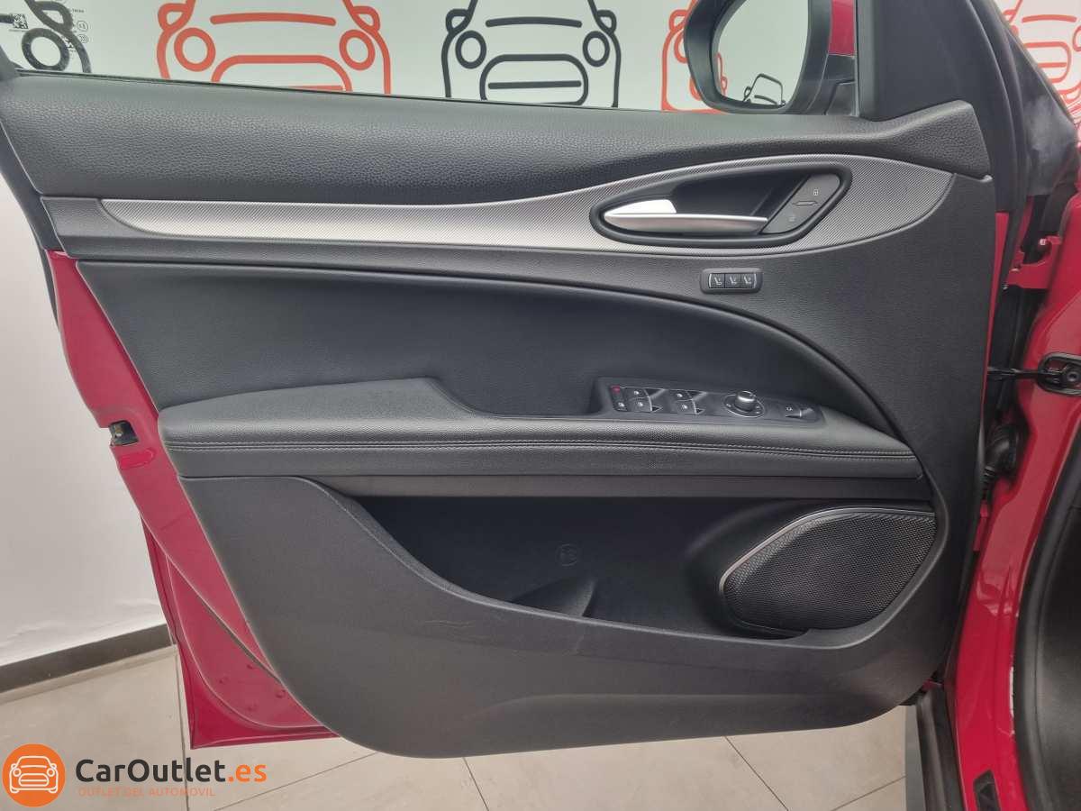 14 - Alfa Romeo Stelvio 2018 - AUTO