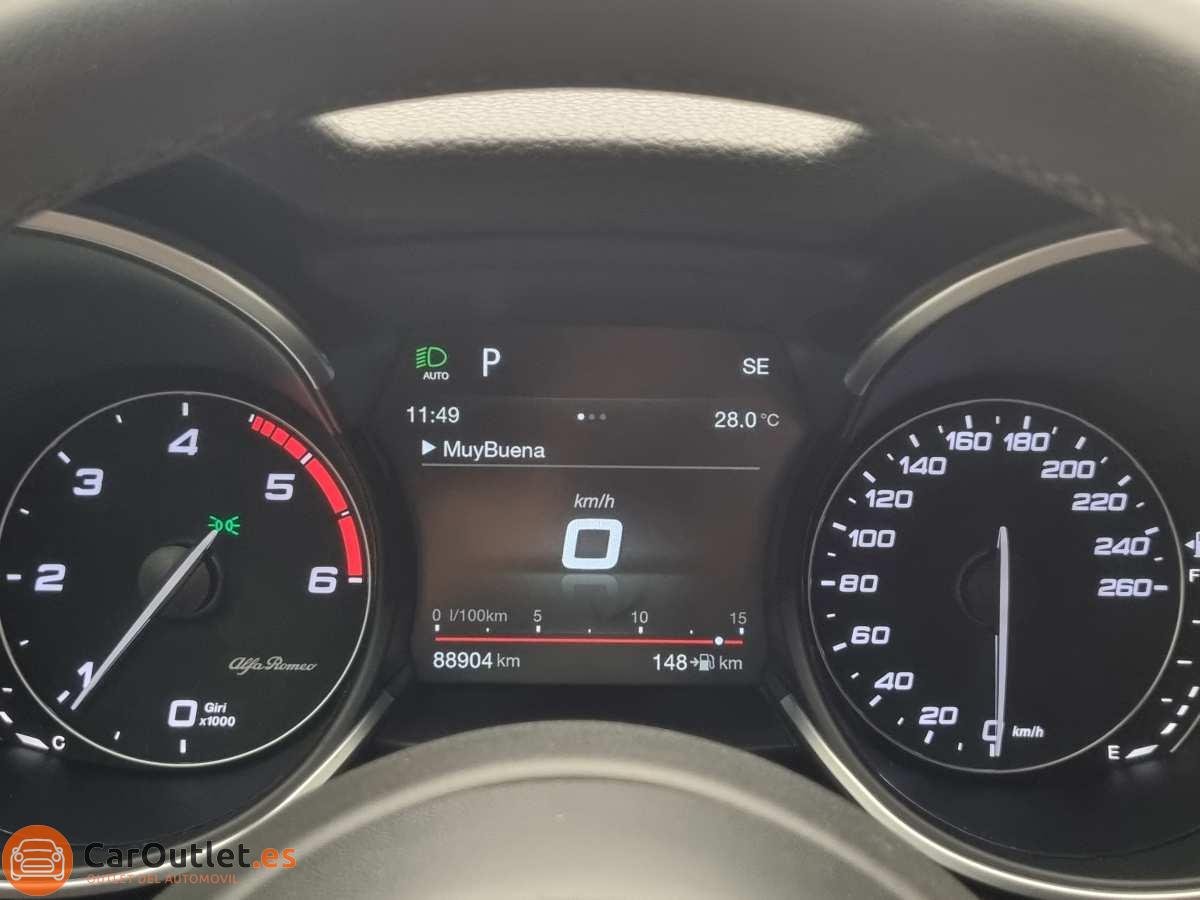 22 - Alfa Romeo Stelvio 2018 - AUTO