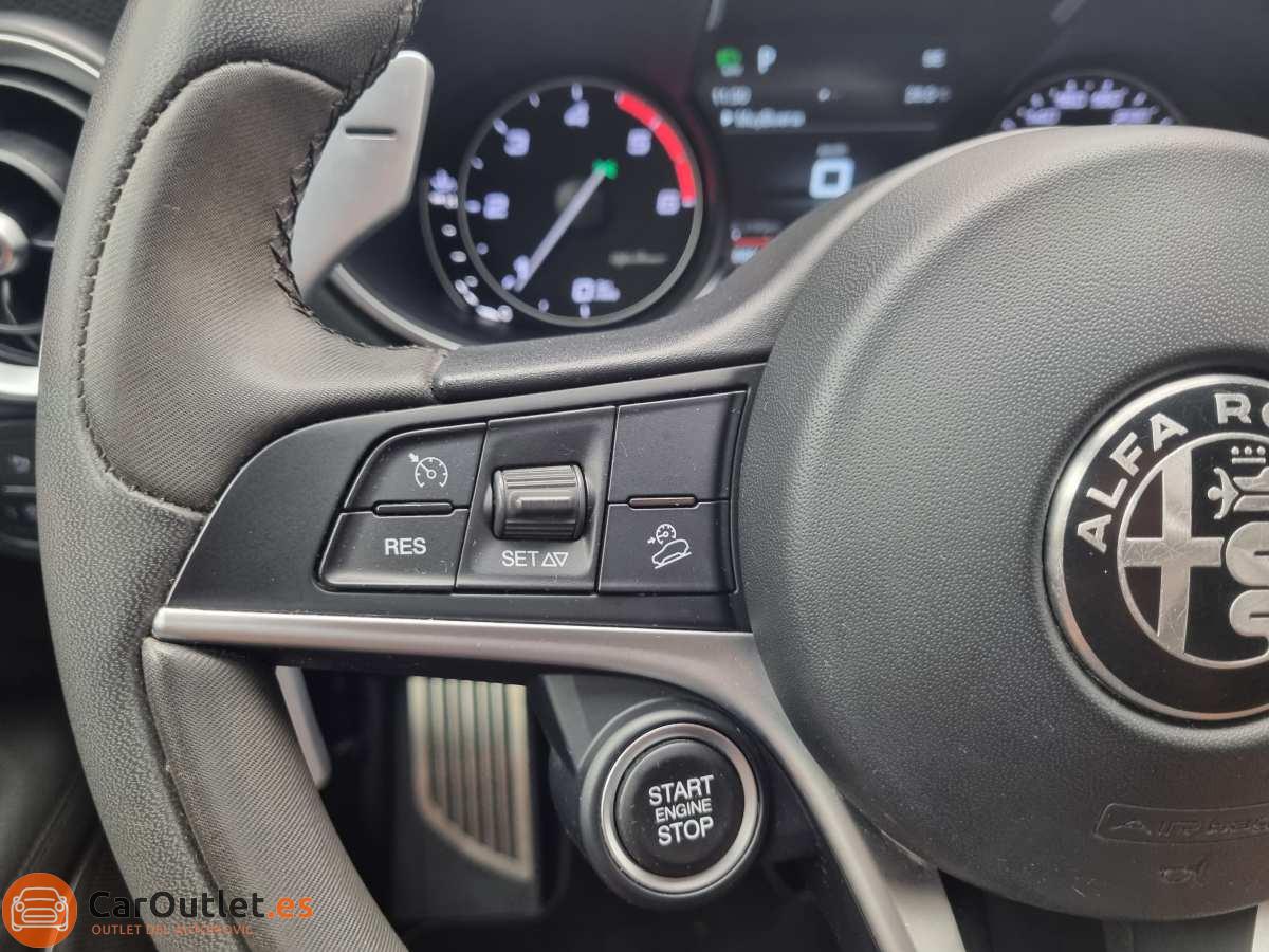 24 - Alfa Romeo Stelvio 2018 - AUTO