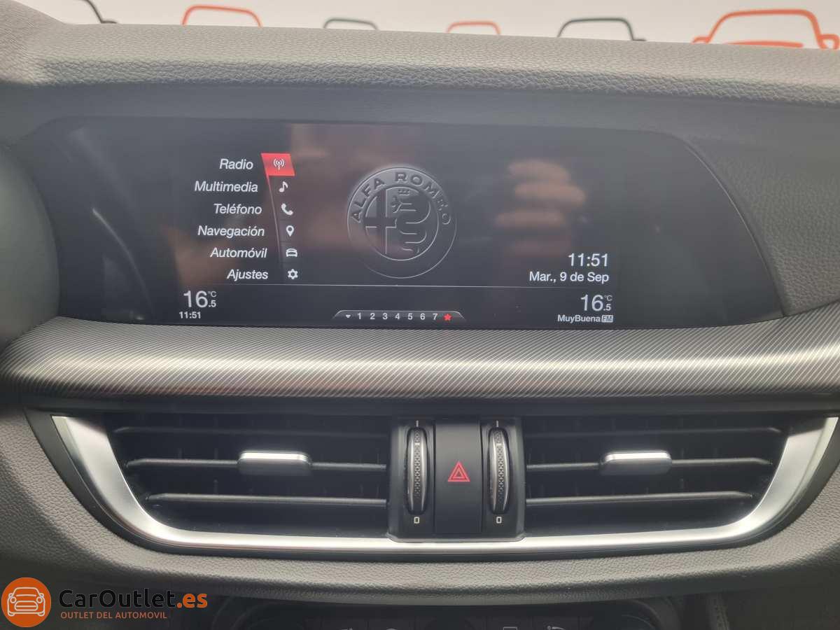 29 - Alfa Romeo Stelvio 2018 - AUTO