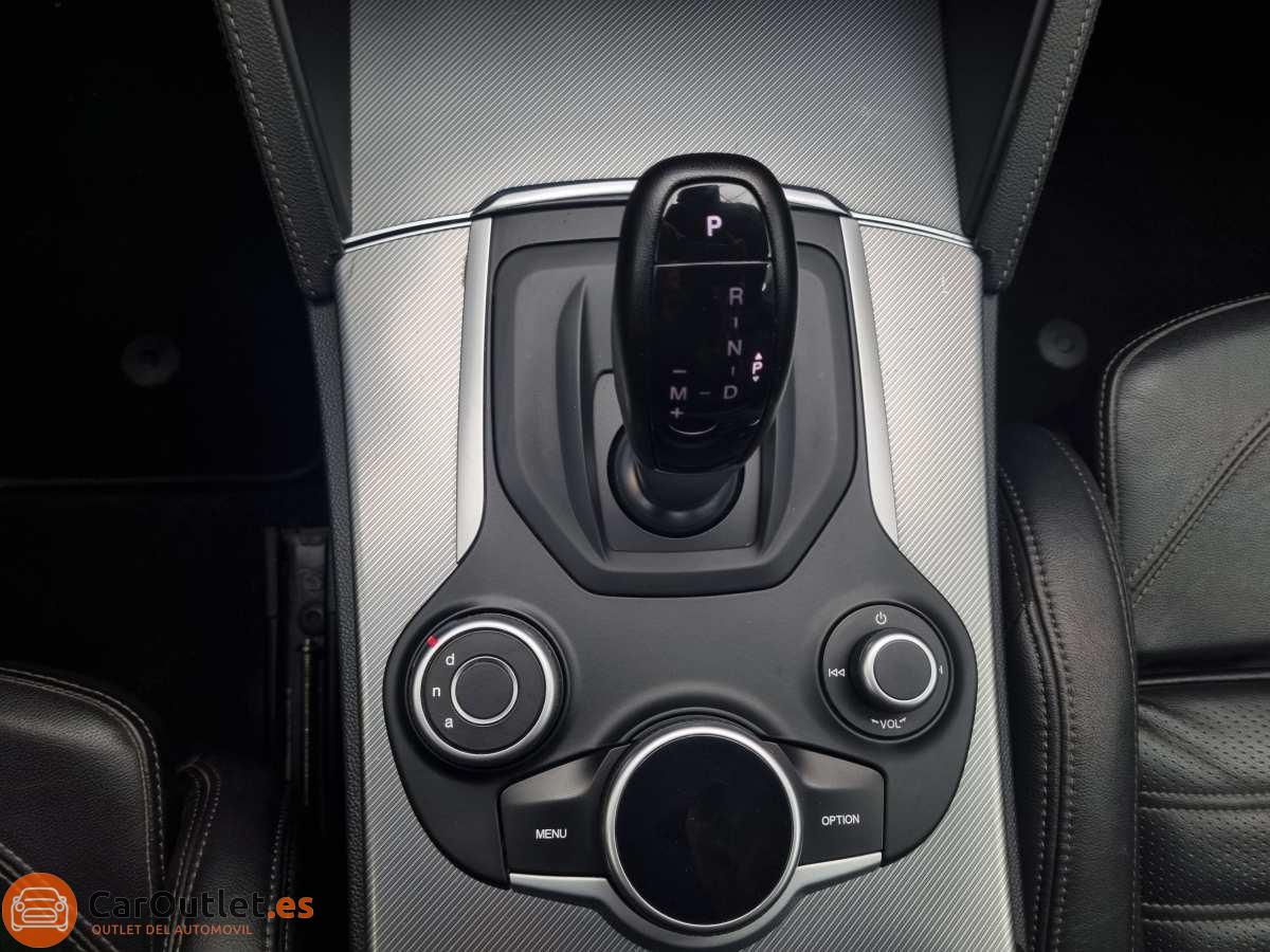 35 - Alfa Romeo Stelvio 2018 - AUTO