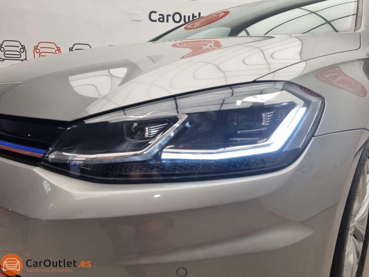 6 - Volkswagen Golf 2019 - AUTO