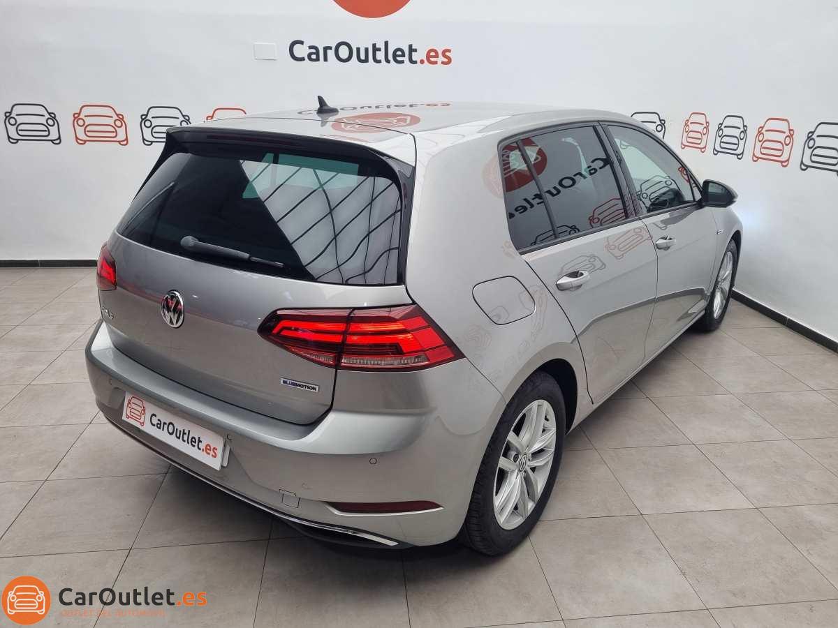 8 - Volkswagen Golf 2019 - AUTO