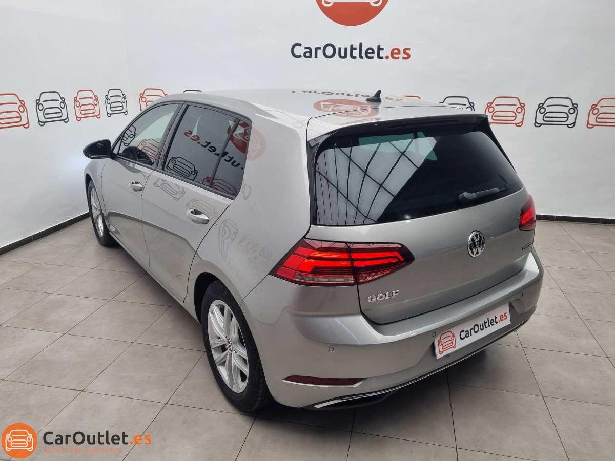 10 - Volkswagen Golf 2019 - AUTO