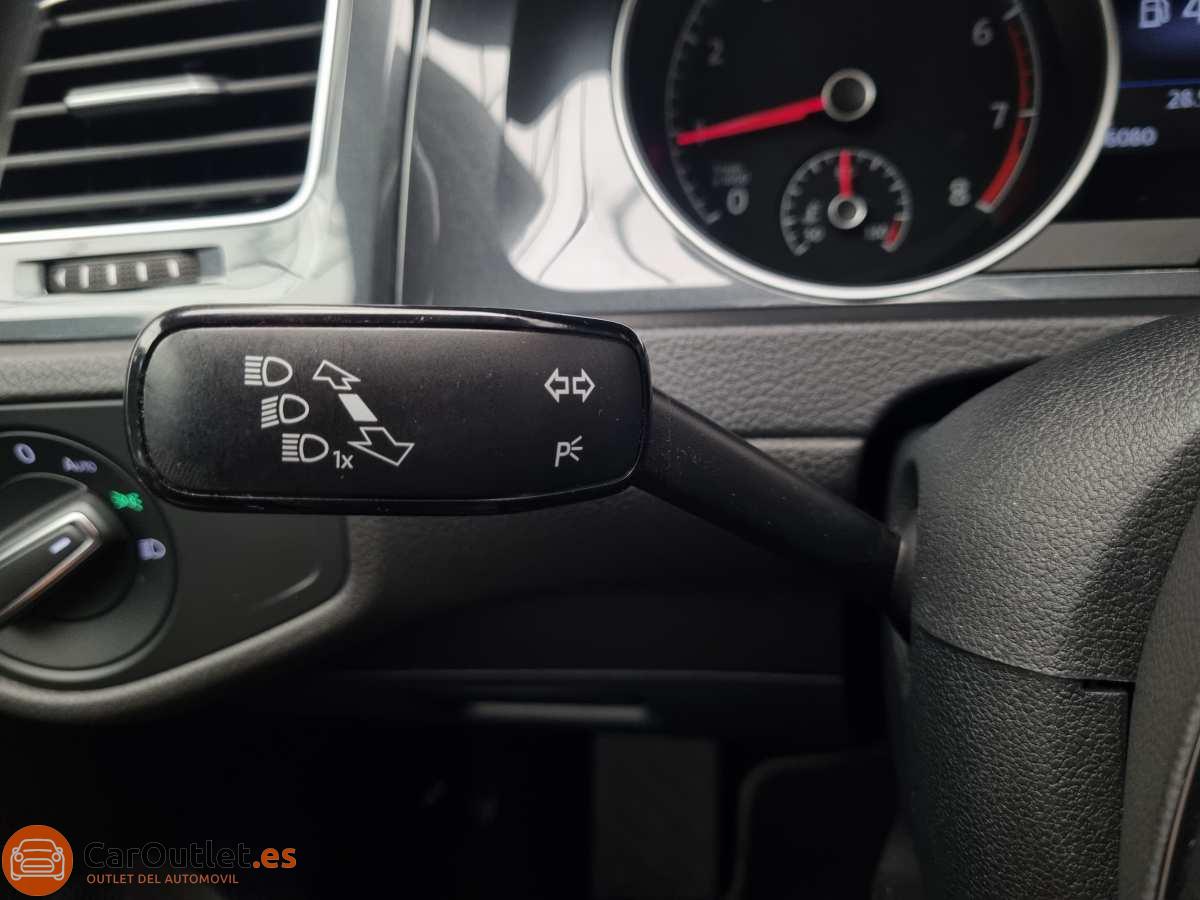 25 - Volkswagen Golf 2019 - AUTO