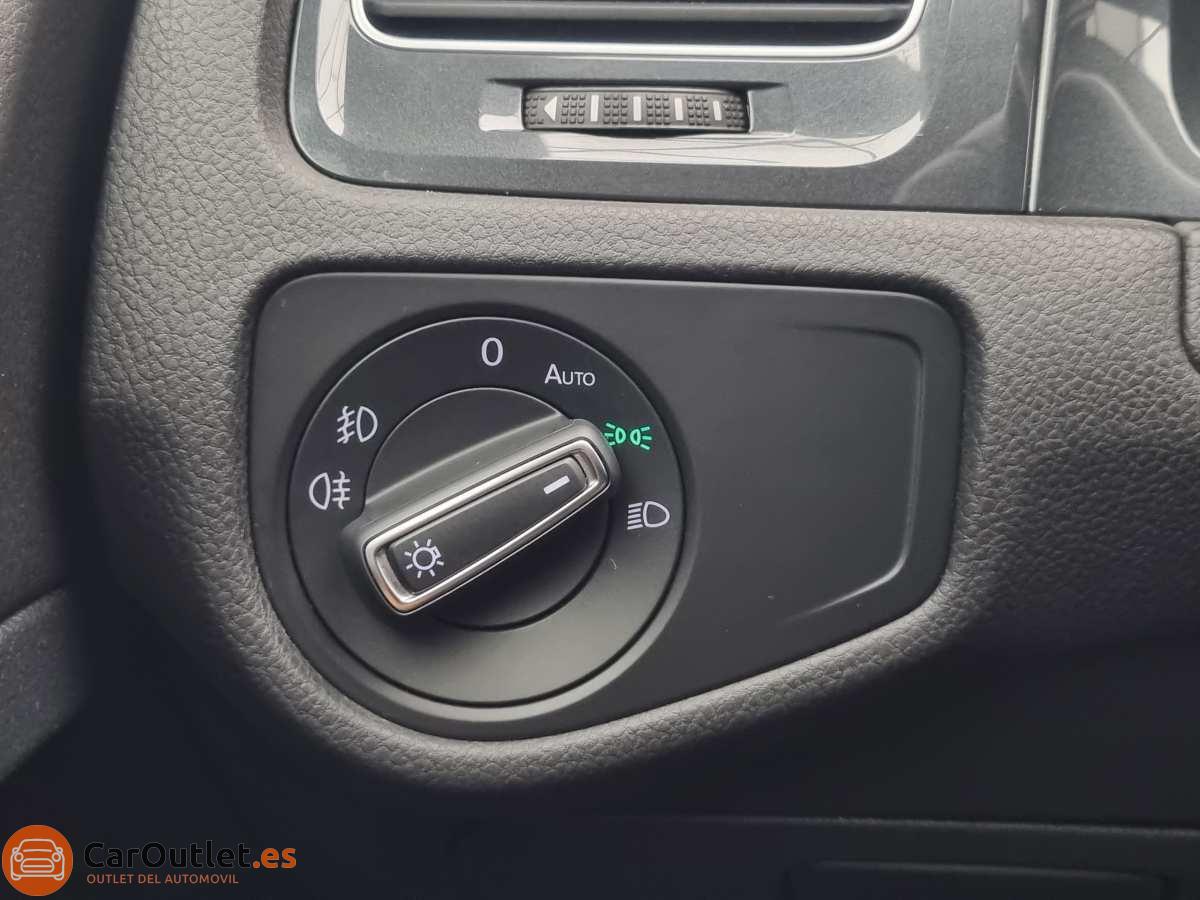 26 - Volkswagen Golf 2019 - AUTO