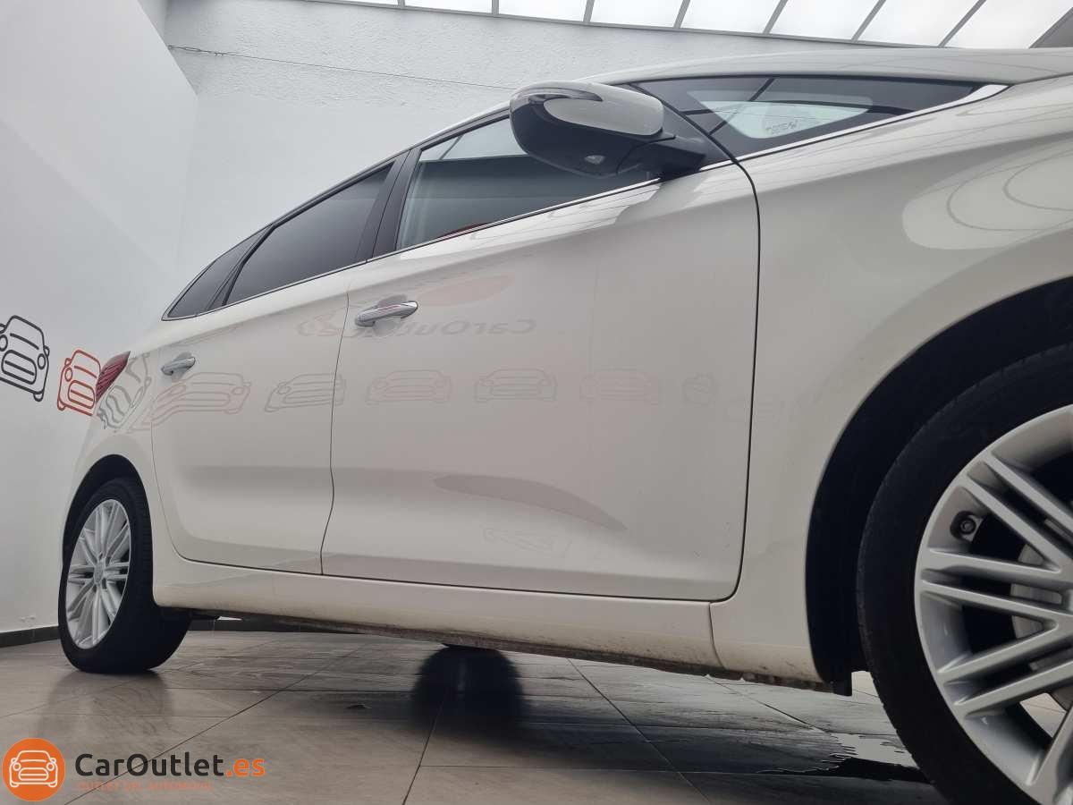 3 - Kia Carens 2018