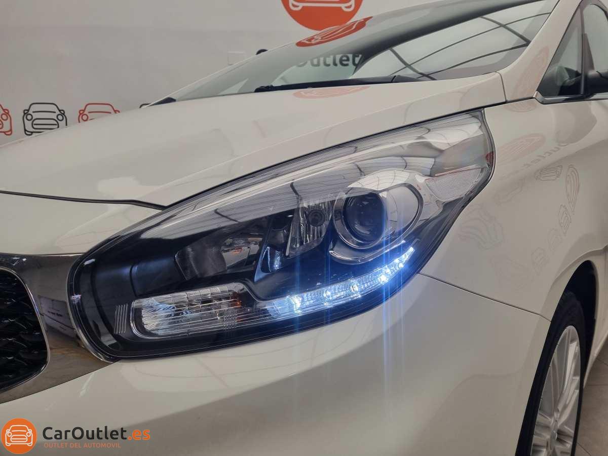 6 - Kia Carens 2018