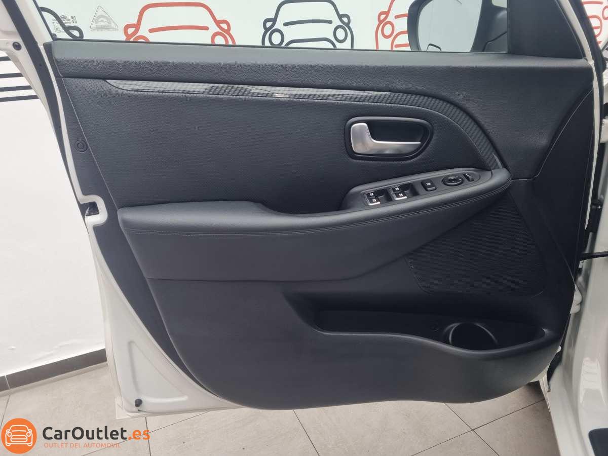 13 - Kia Carens 2018