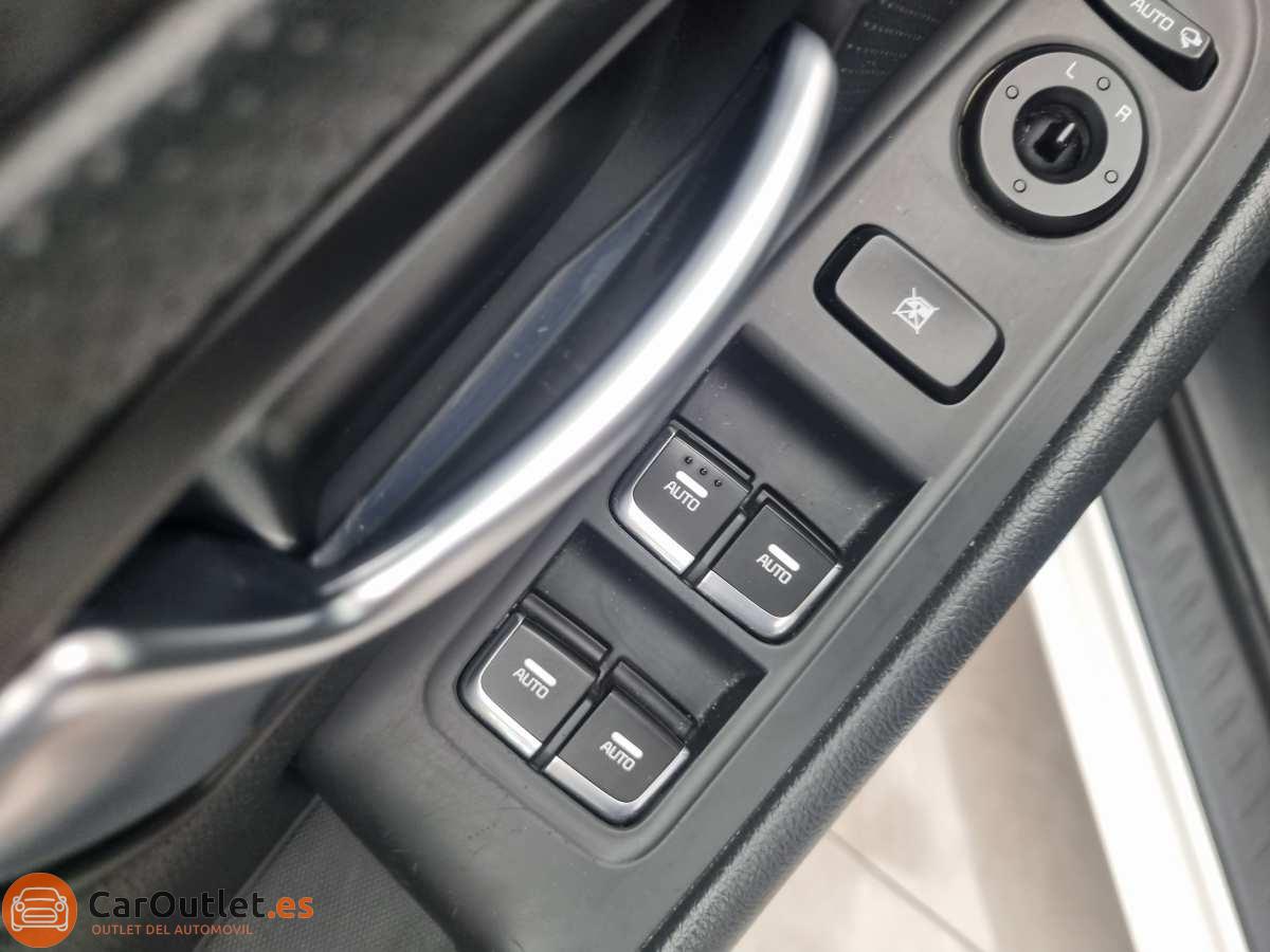 14 - Kia Carens 2018