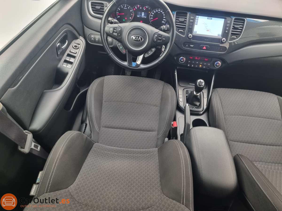 19 - Kia Carens 2018