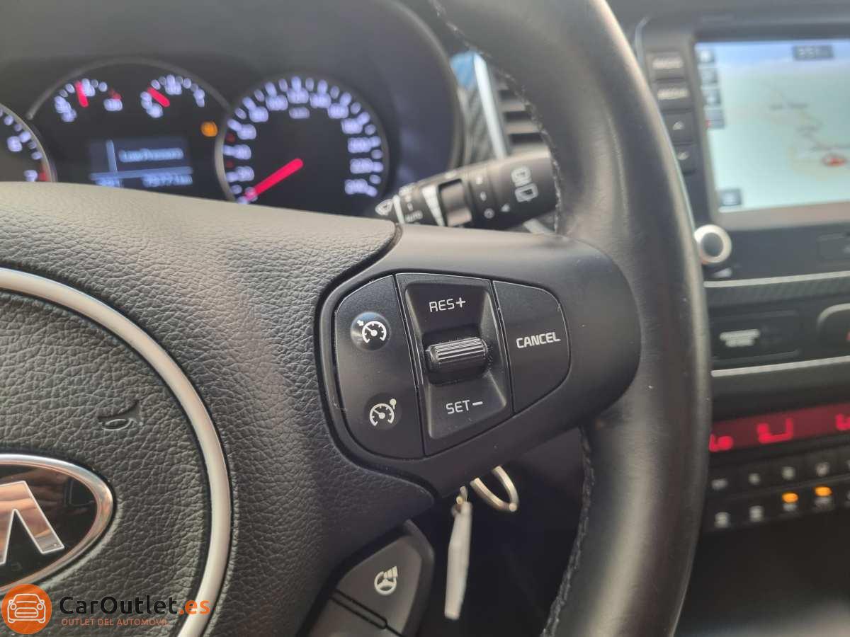 21 - Kia Carens 2018
