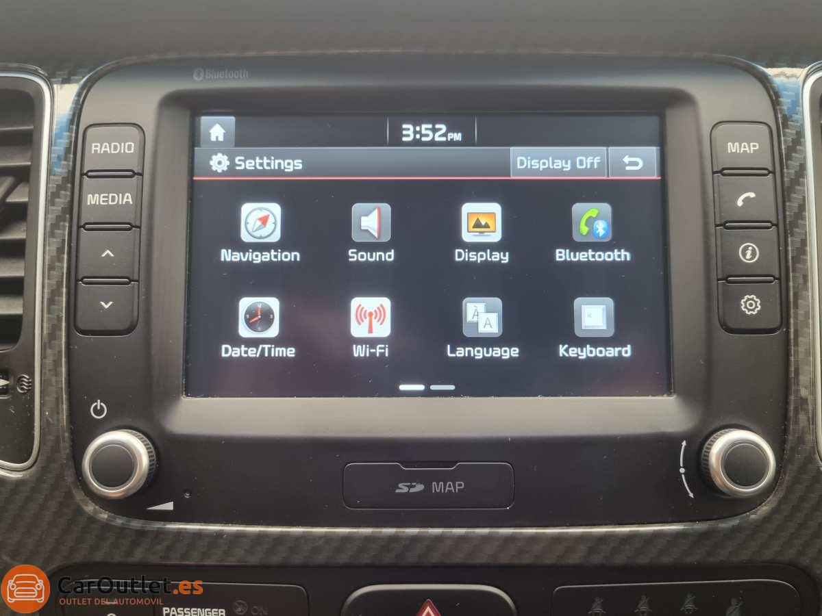 27 - Kia Carens 2018