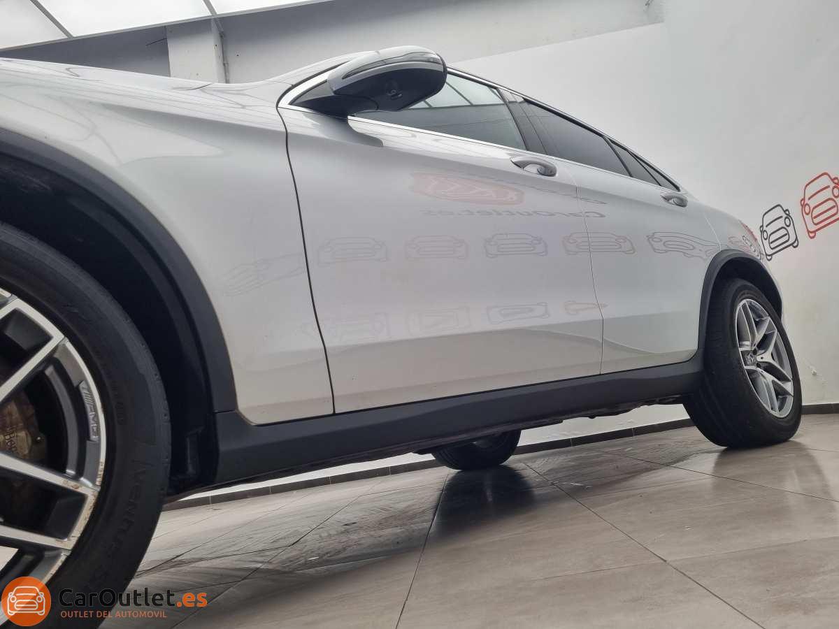 4 - Mercedes GLC 2017 - AUTO