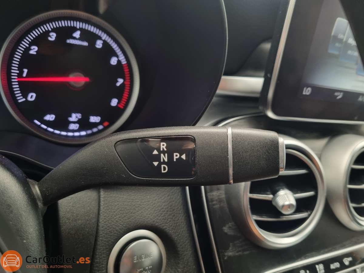 24 - Mercedes GLC 2017 - AUTO