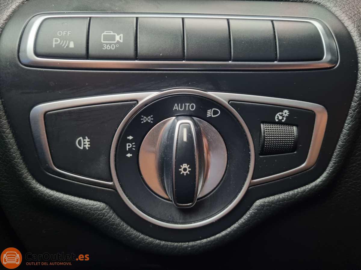 26 - Mercedes GLC 2017 - AUTO