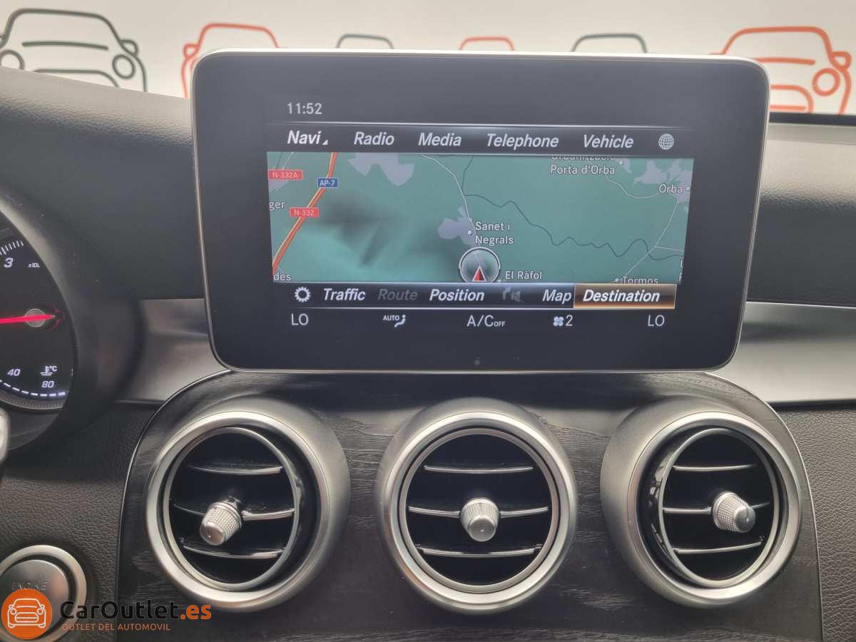 28 - Mercedes GLC 2017 - AUTO