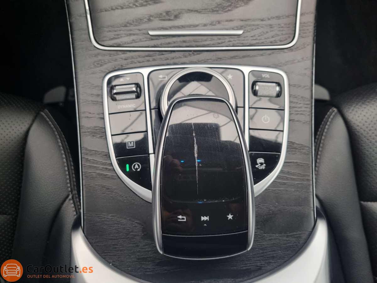 32 - Mercedes GLC 2017 - AUTO