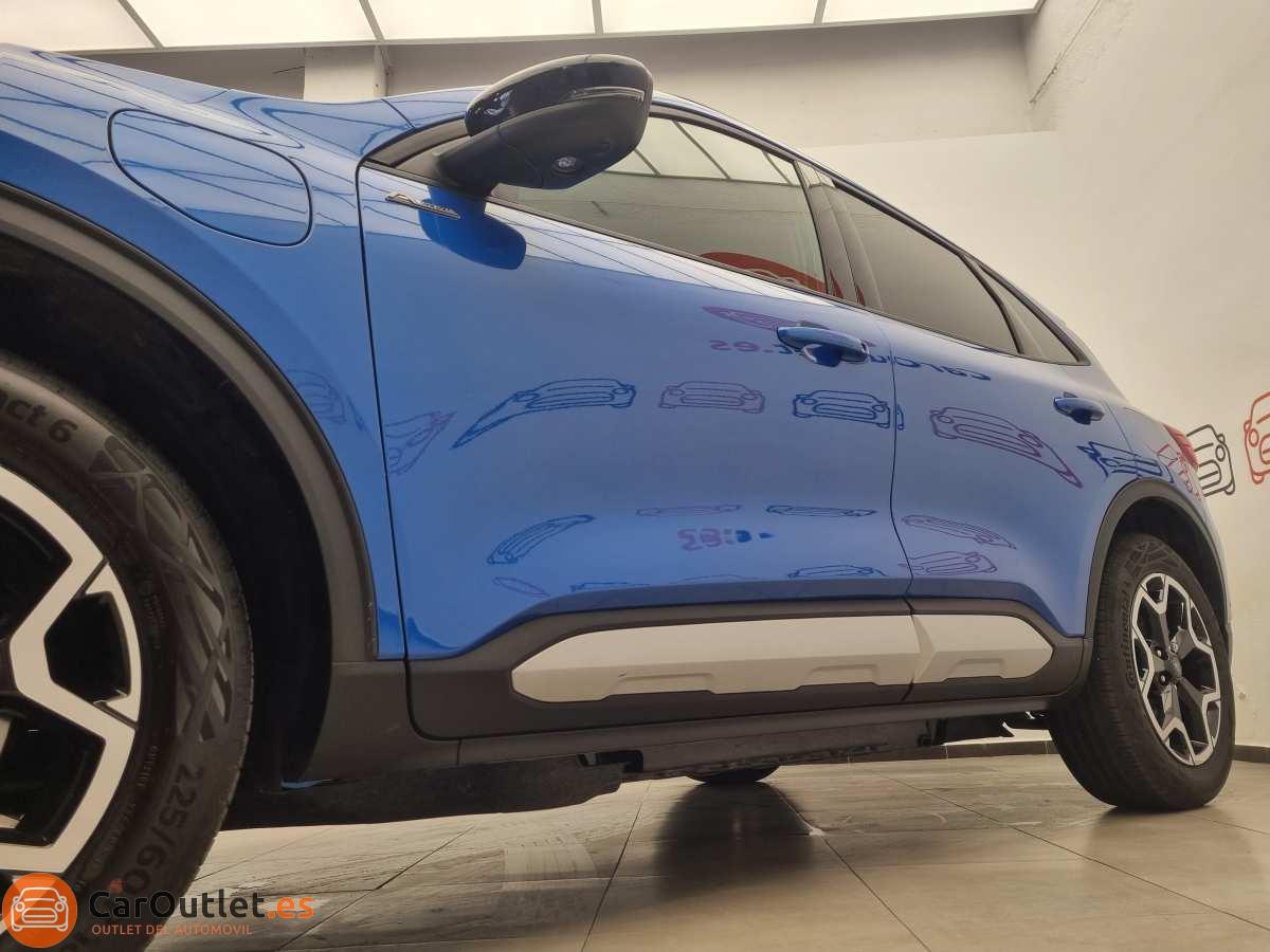4 - Ford Kuga 2025 - AUTO