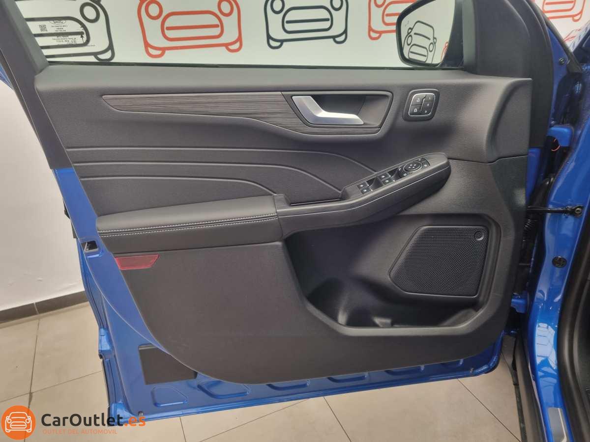 14 - Ford Kuga 2025 - AUTO