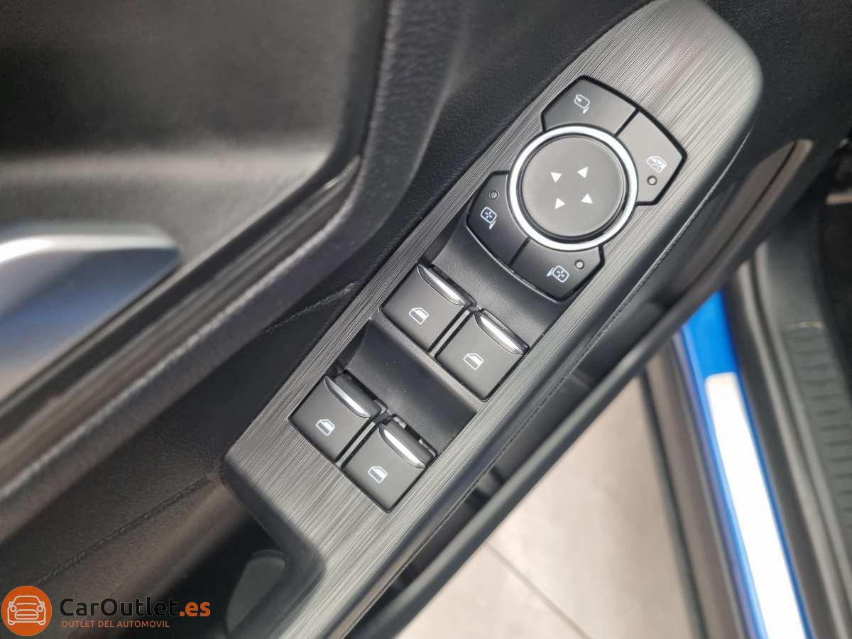 15 - Ford Kuga 2025 - AUTO