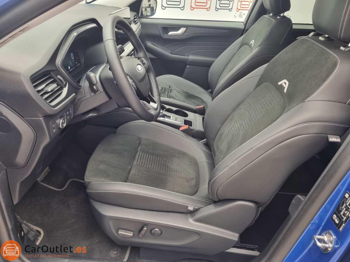 16 - Ford Kuga 2025 - AUTO