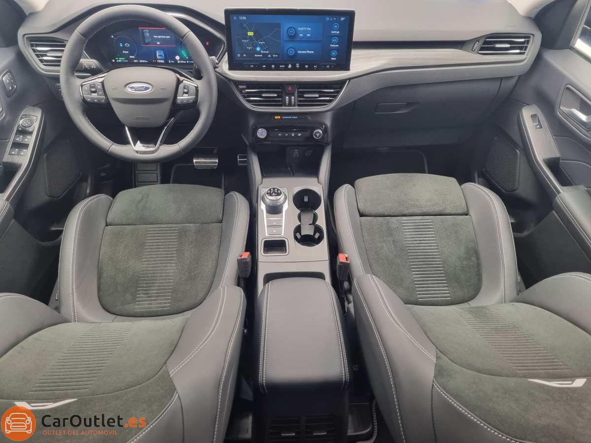 18 - Ford Kuga 2025 - AUTO