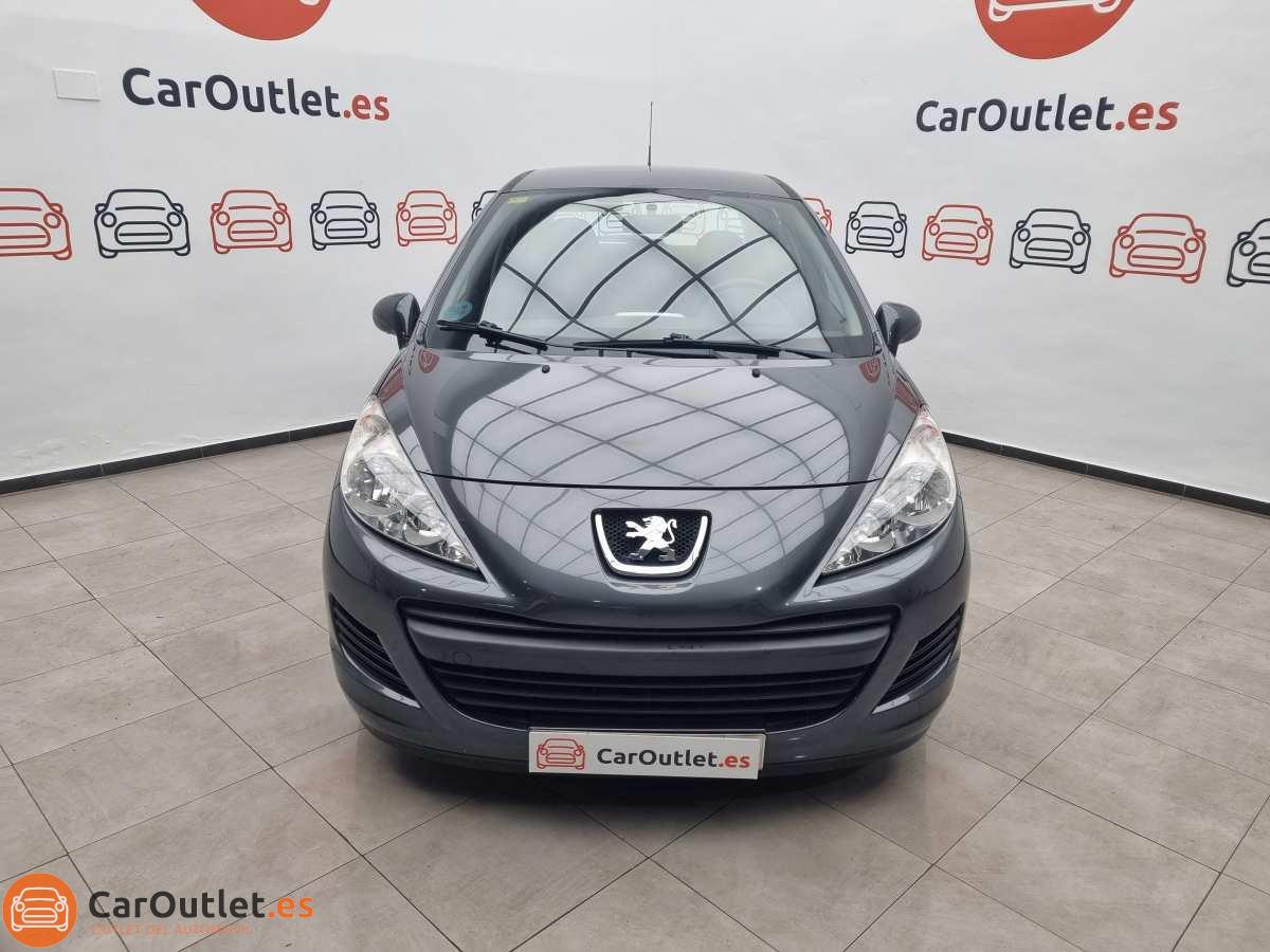 1 - Peugeot 207 2011