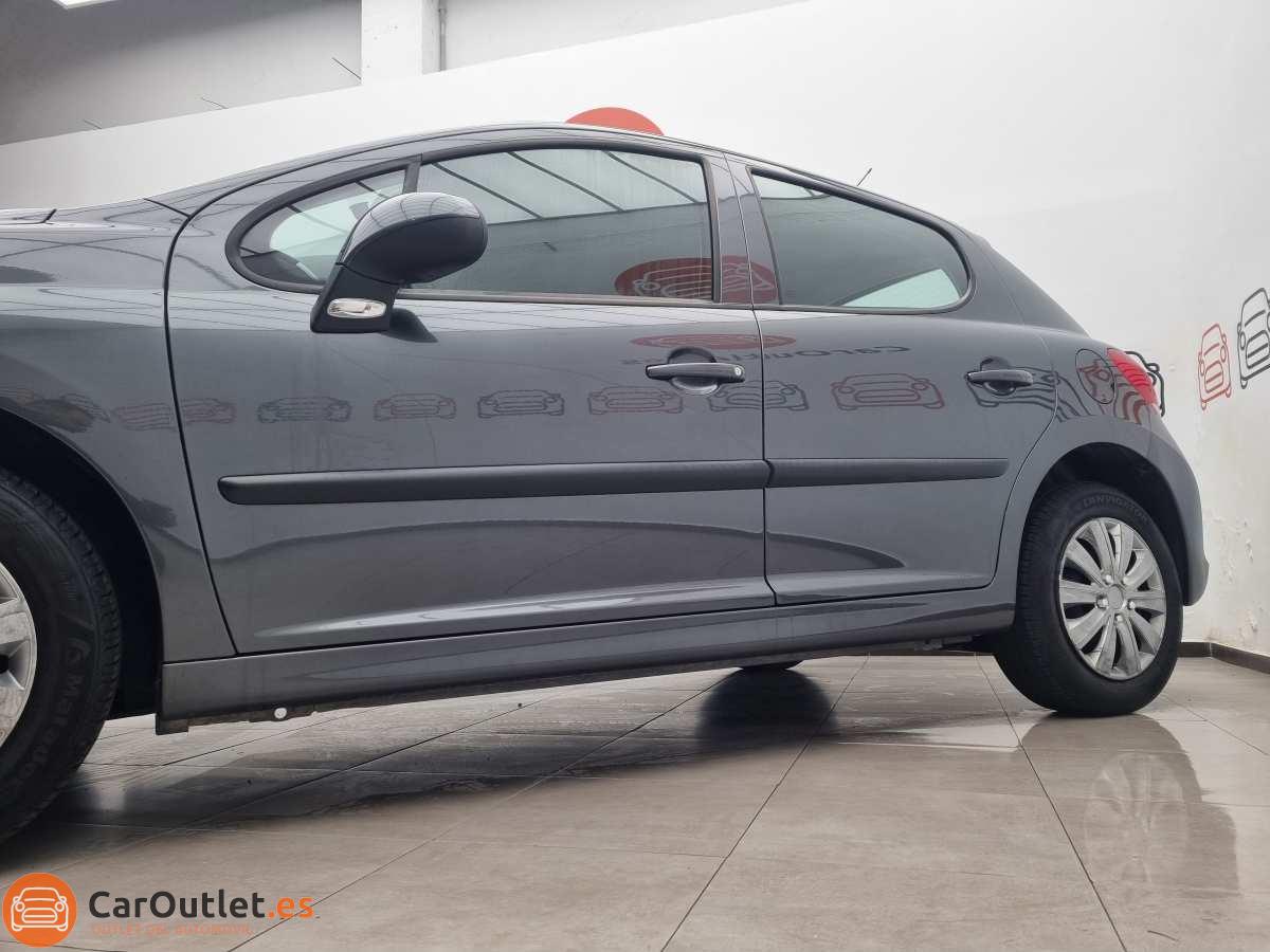 4 - Peugeot 207 2011