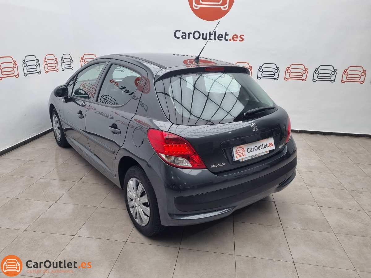 9 - Peugeot 207 2011