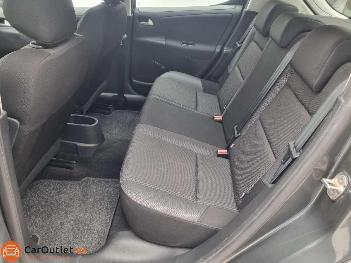 11 - Peugeot 207 2011