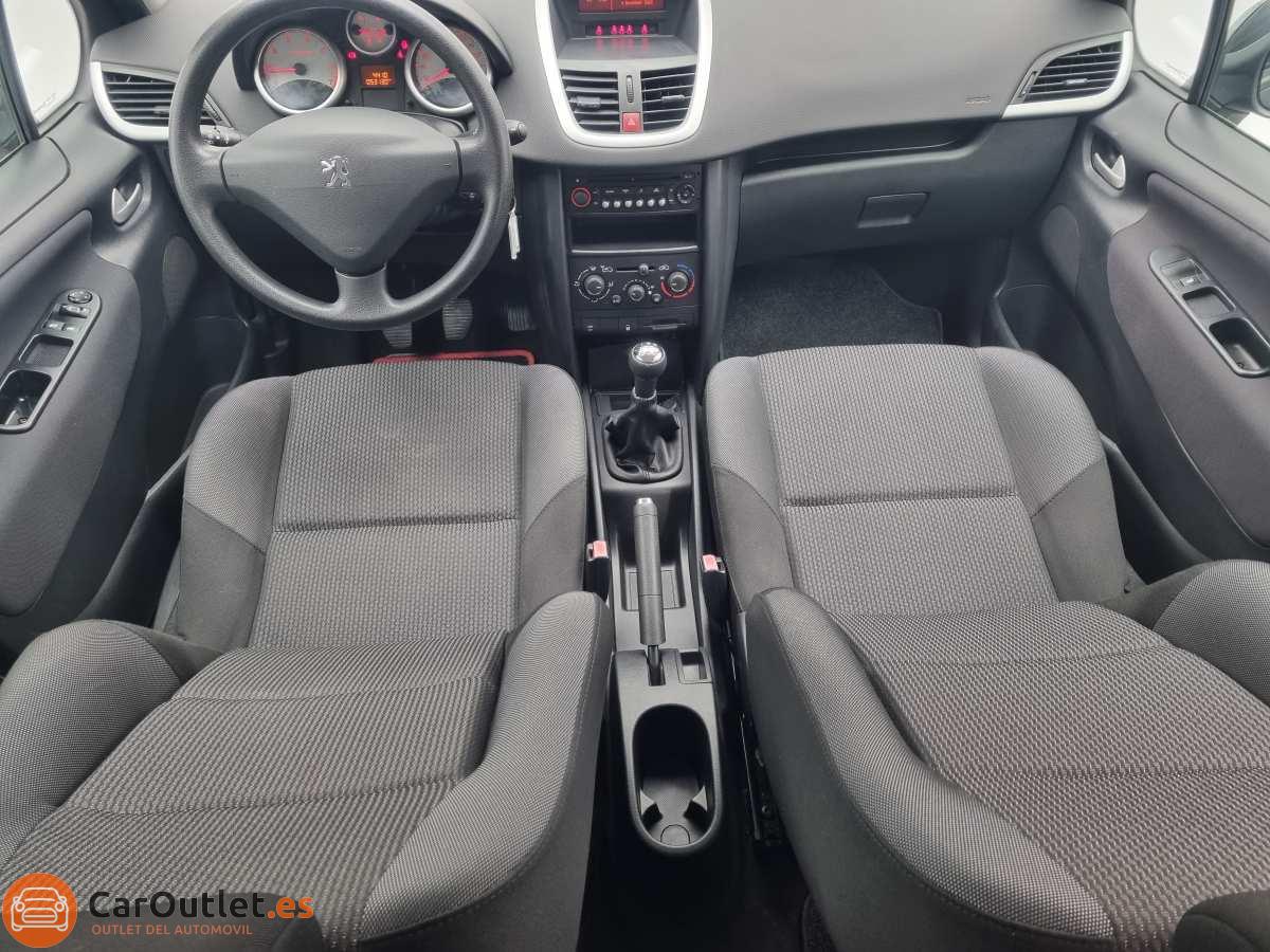 16 - Peugeot 207 2011