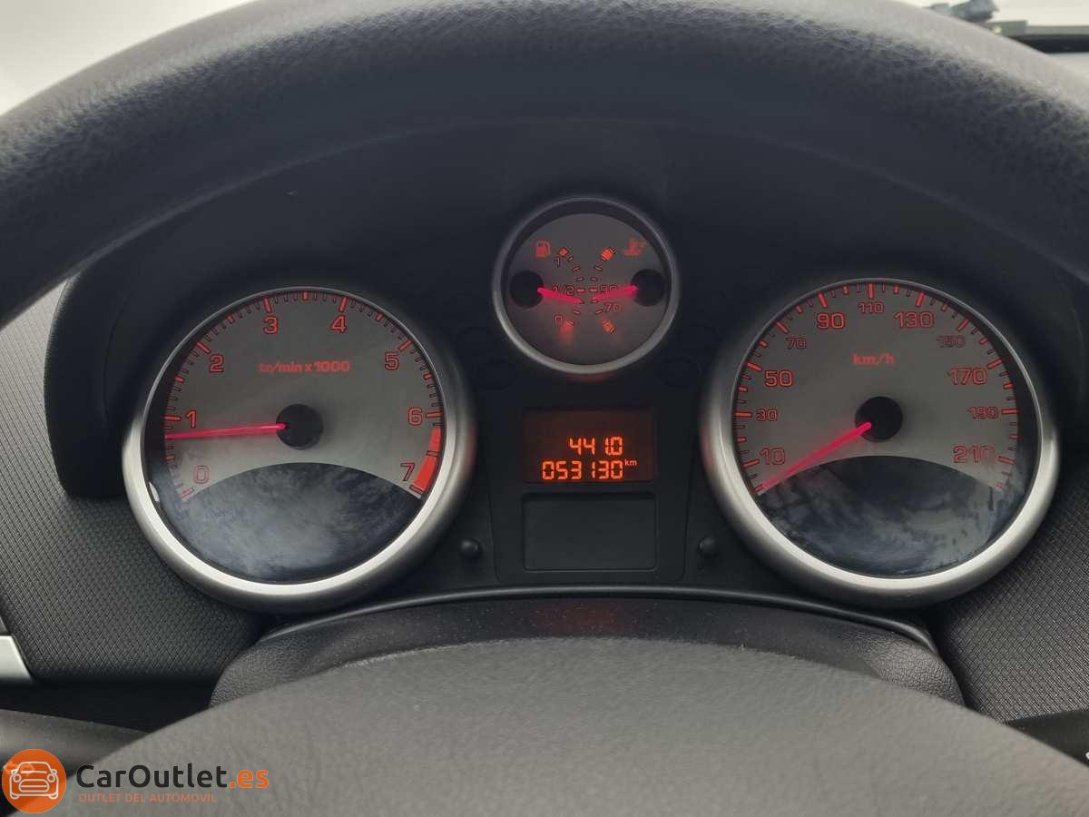 20 - Peugeot 207 2011