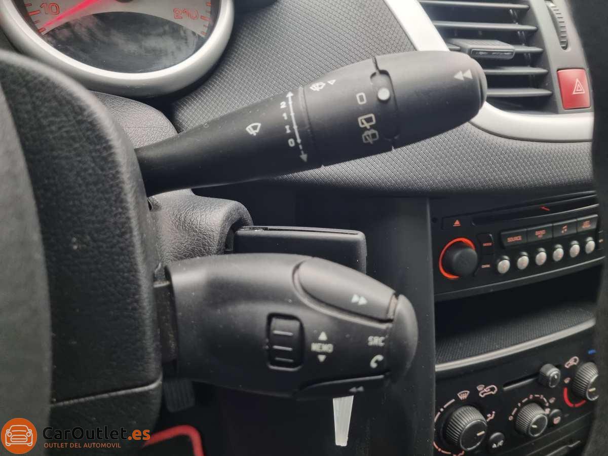 21 - Peugeot 207 2011