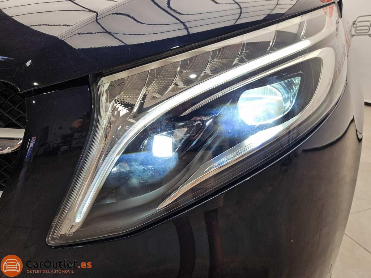 8 - Mercedes V Class 2020 - AUTO