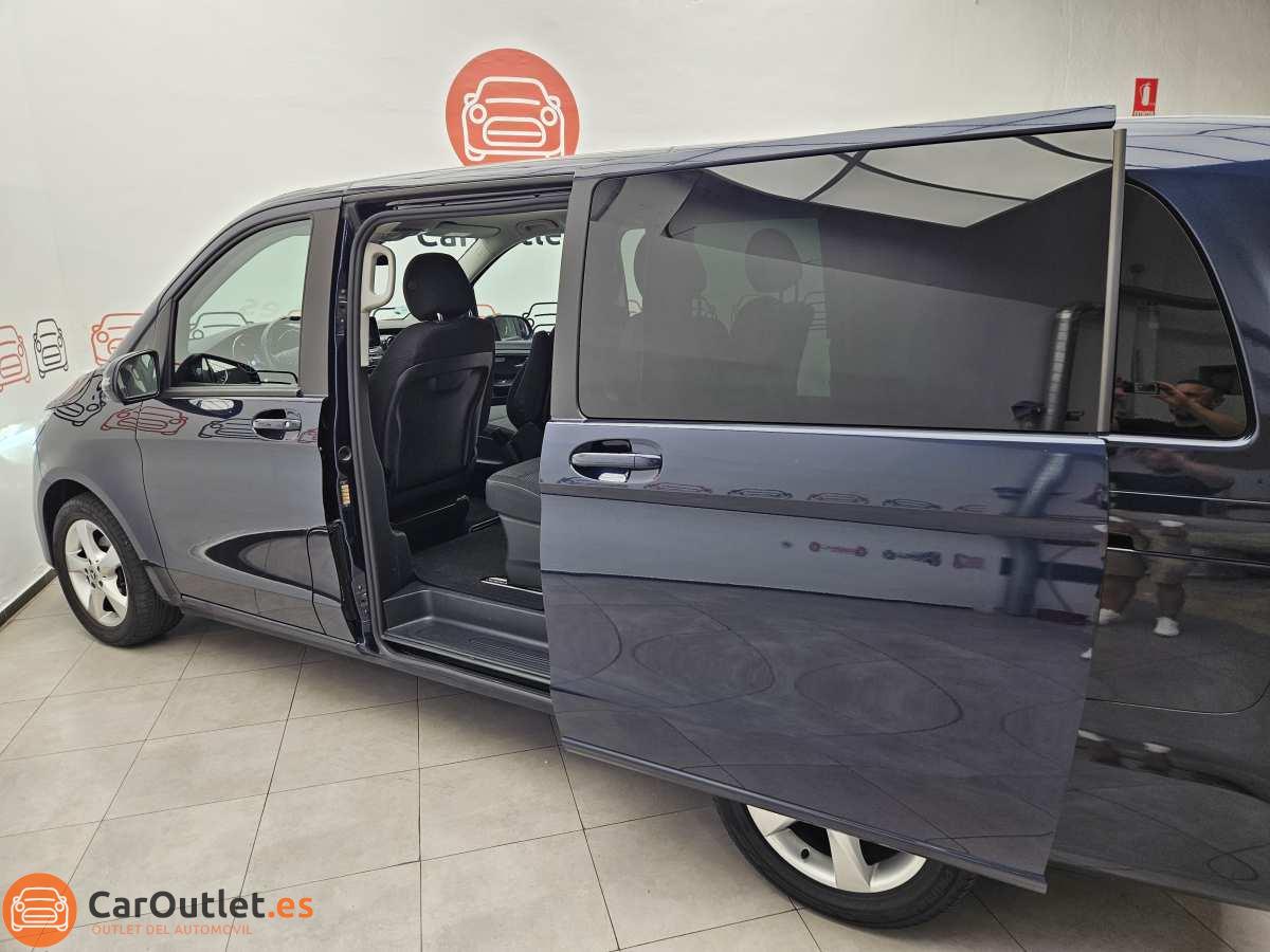 13 - Mercedes V Class 2020 - AUTO