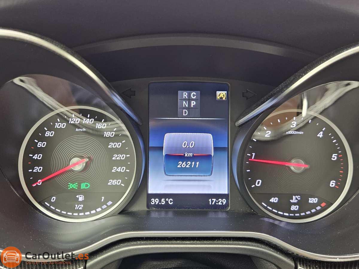 27 - Mercedes V Class 2020 - AUTO
