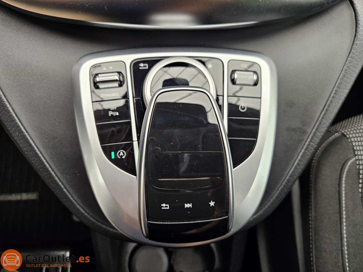 35 - Mercedes V Class 2020 - AUTO
