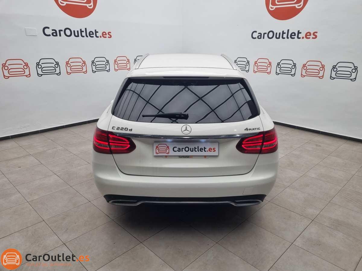 8 - Mercedes C Class 2016 - AUTO