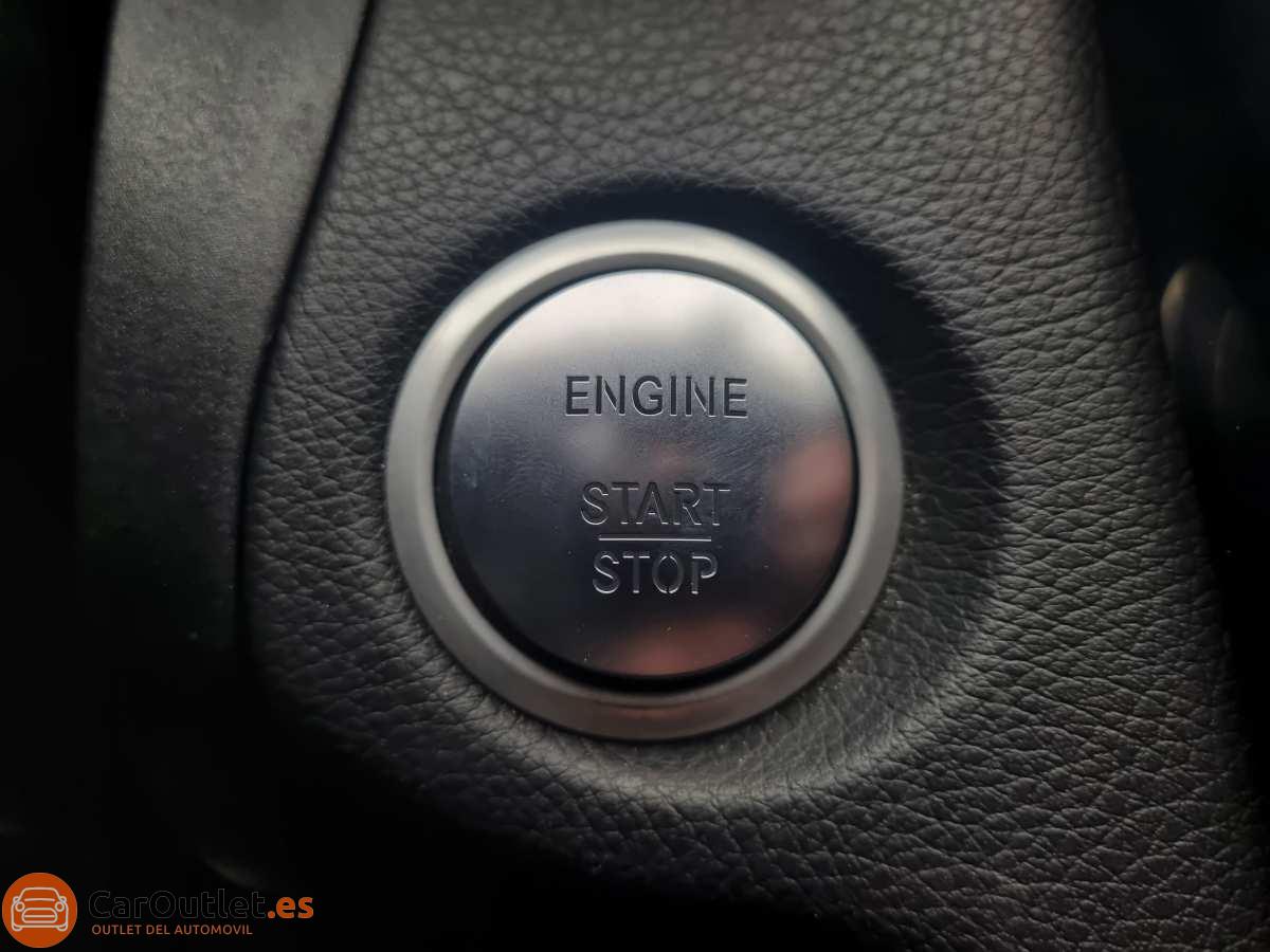 25 - Mercedes C Class 2016 - AUTO