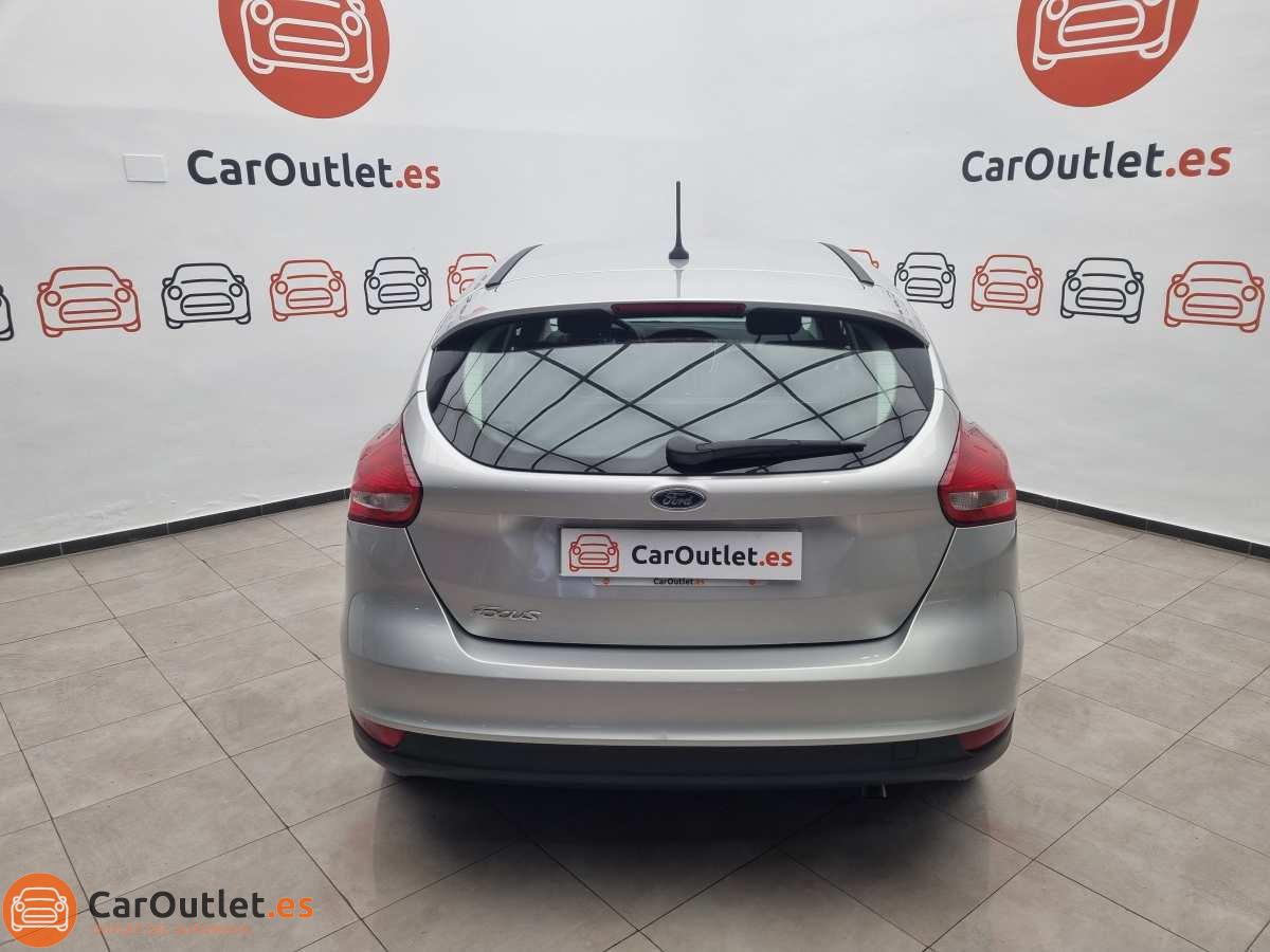8 - Ford Focus 2018 - AUTO